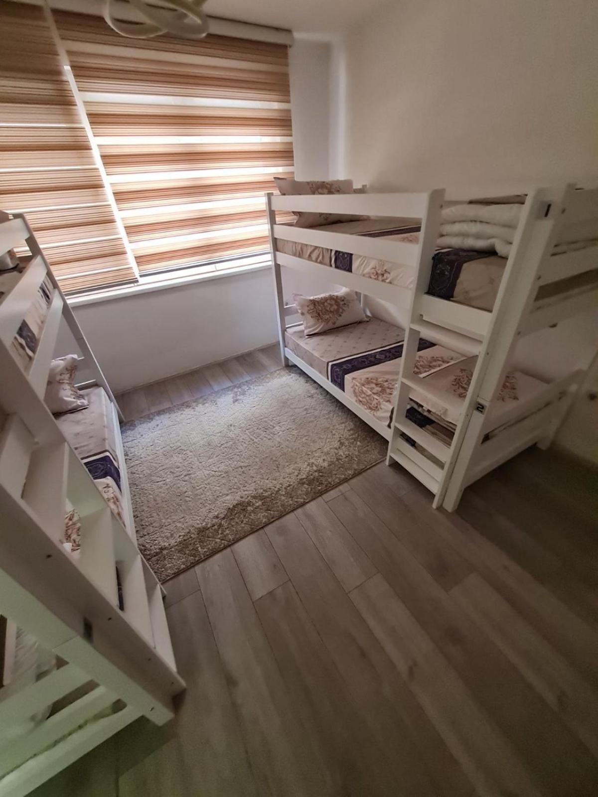 Dm Hostel And Apartments Üsküp Dış mekan fotoğraf