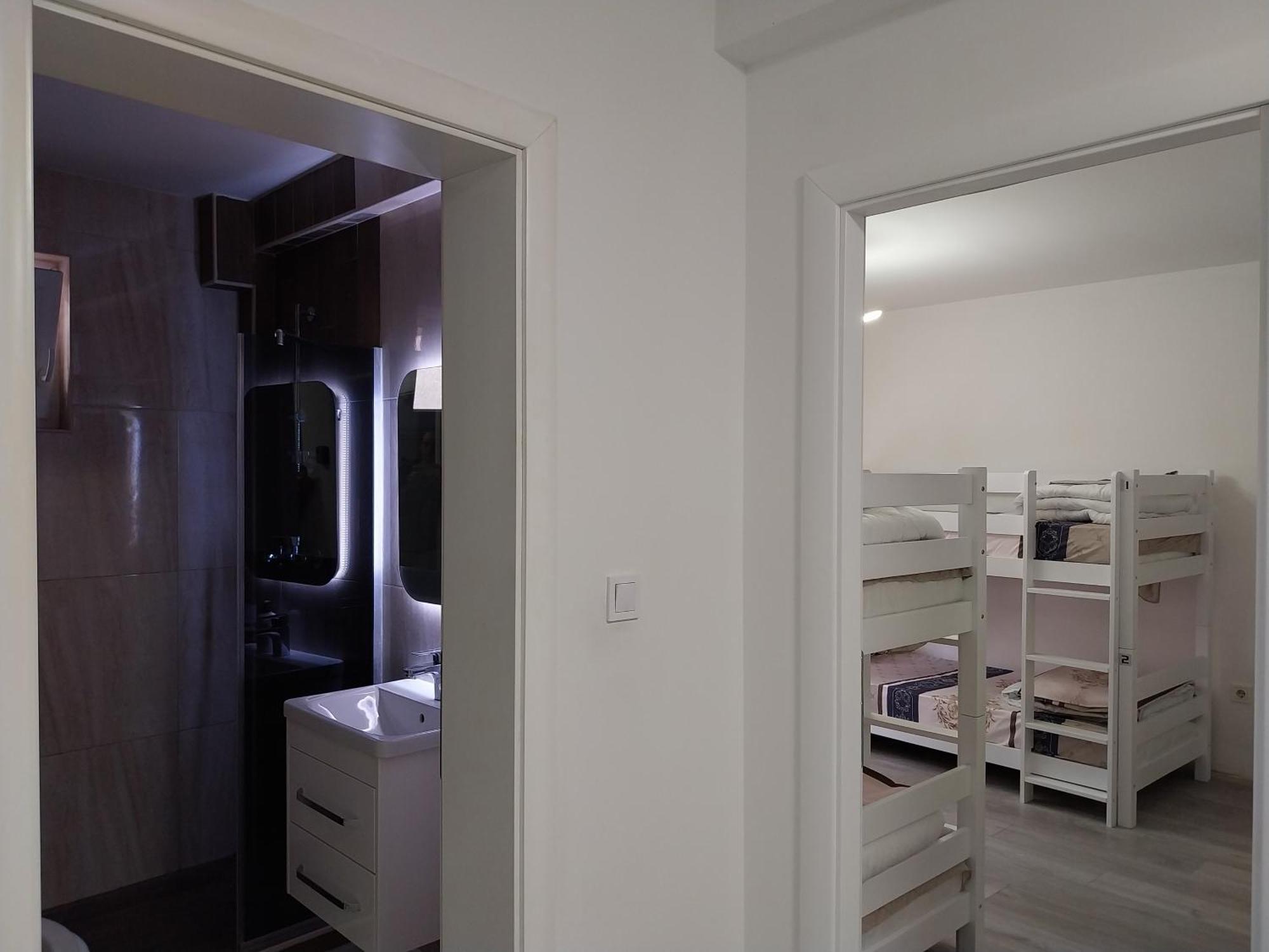 Dm Hostel And Apartments Üsküp Dış mekan fotoğraf
