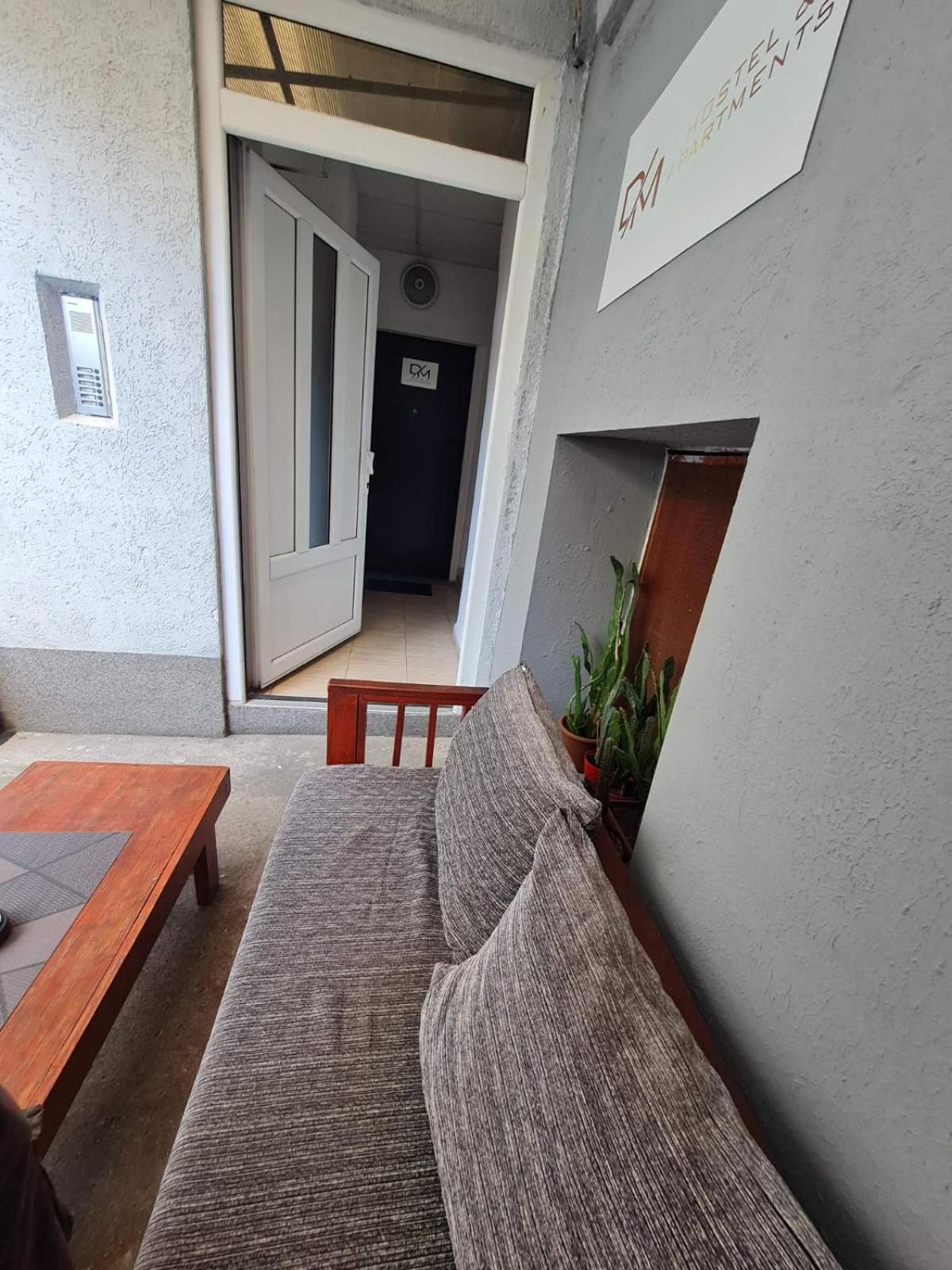Dm Hostel And Apartments Üsküp Dış mekan fotoğraf