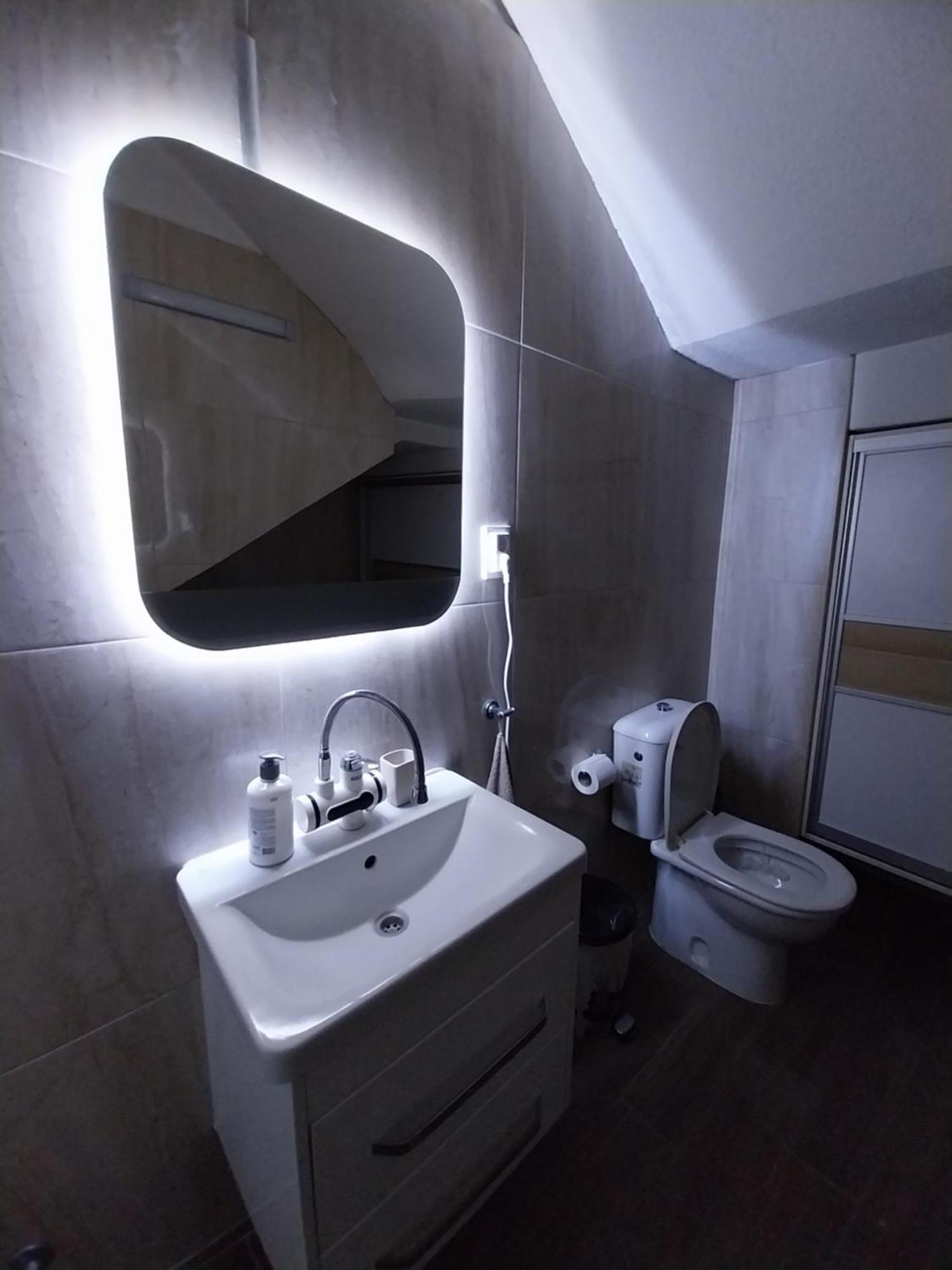 Dm Hostel And Apartments Üsküp Dış mekan fotoğraf